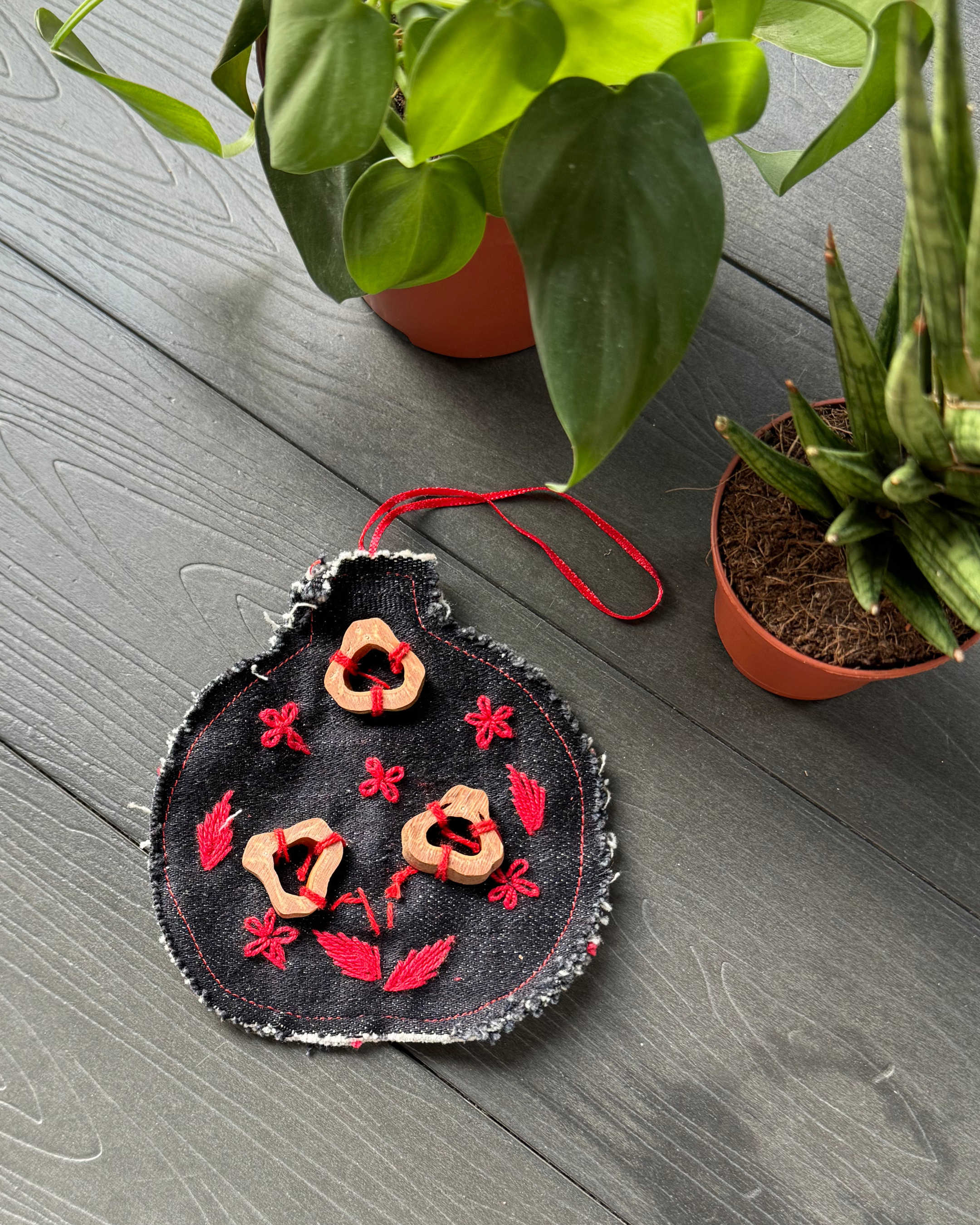 Pili Shell Ornaments (Set of 6)